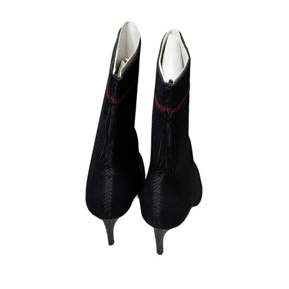 NWT Vince Camuto Black Wine Roreeta Pull On Booties - Picture 2 of 7